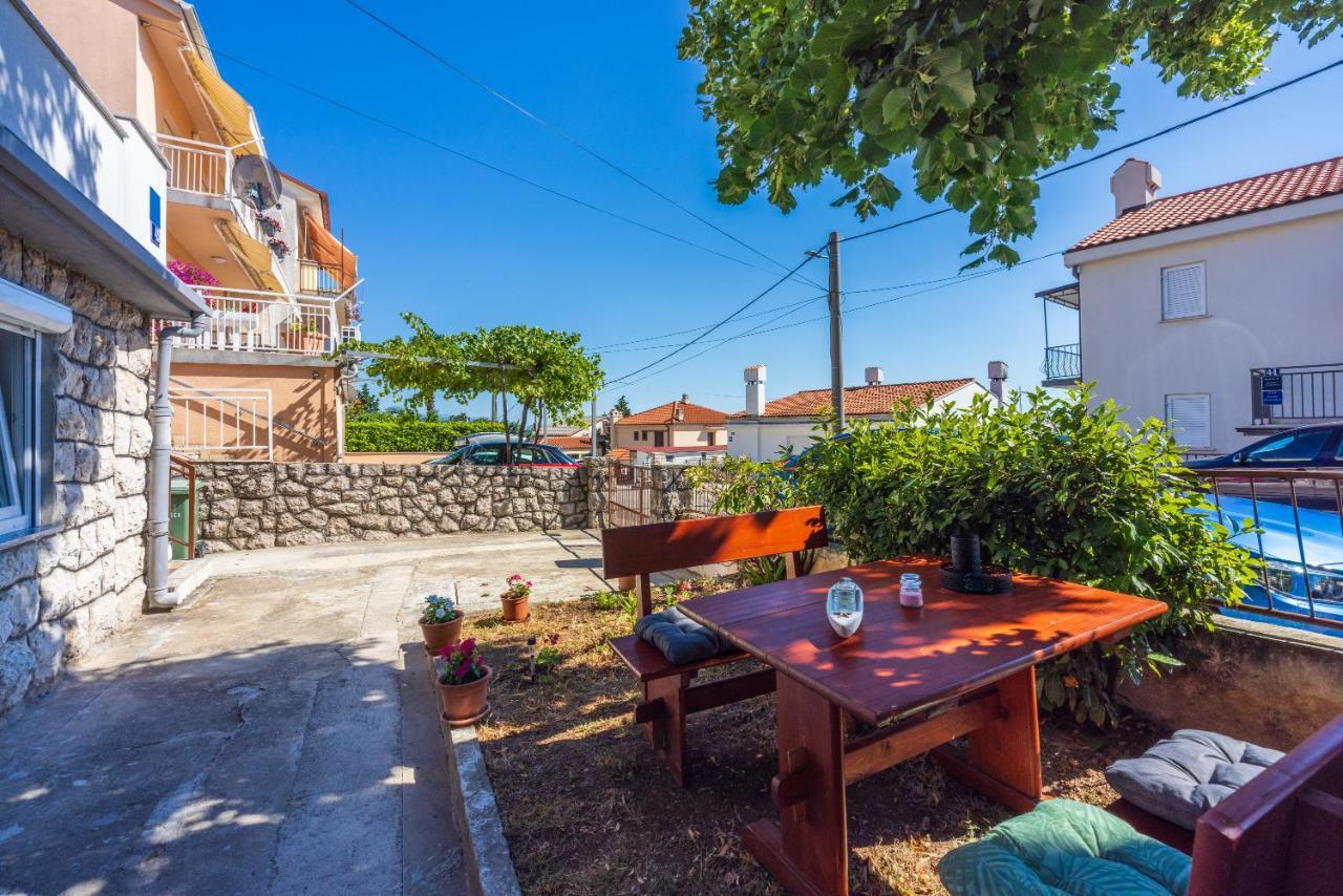 Apartman Do&Ma Crikvenica Exteriör bild