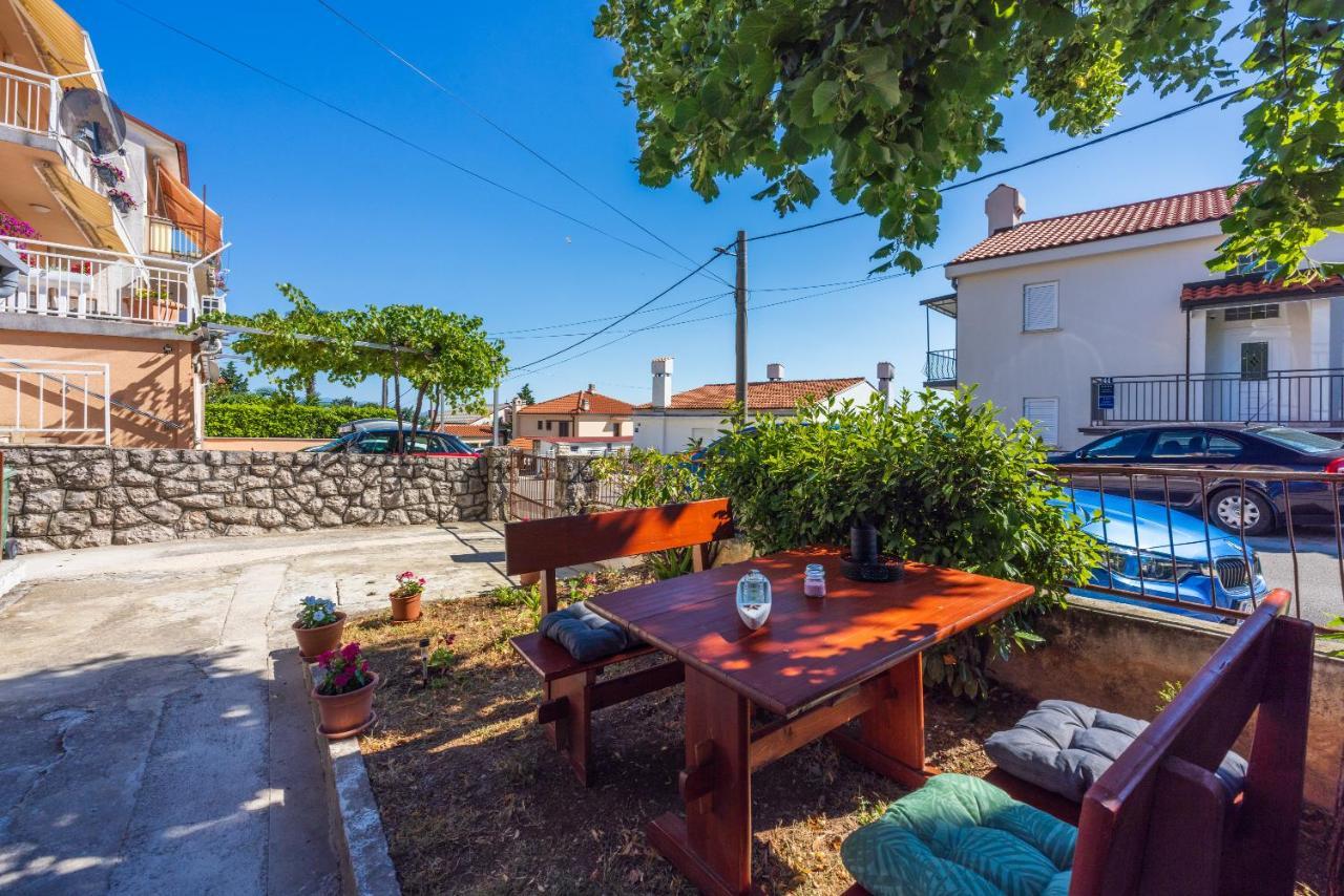 Apartman Do&Ma Crikvenica Exteriör bild